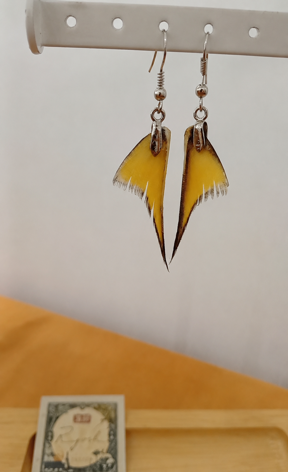Ryoshi pendientes alitas
