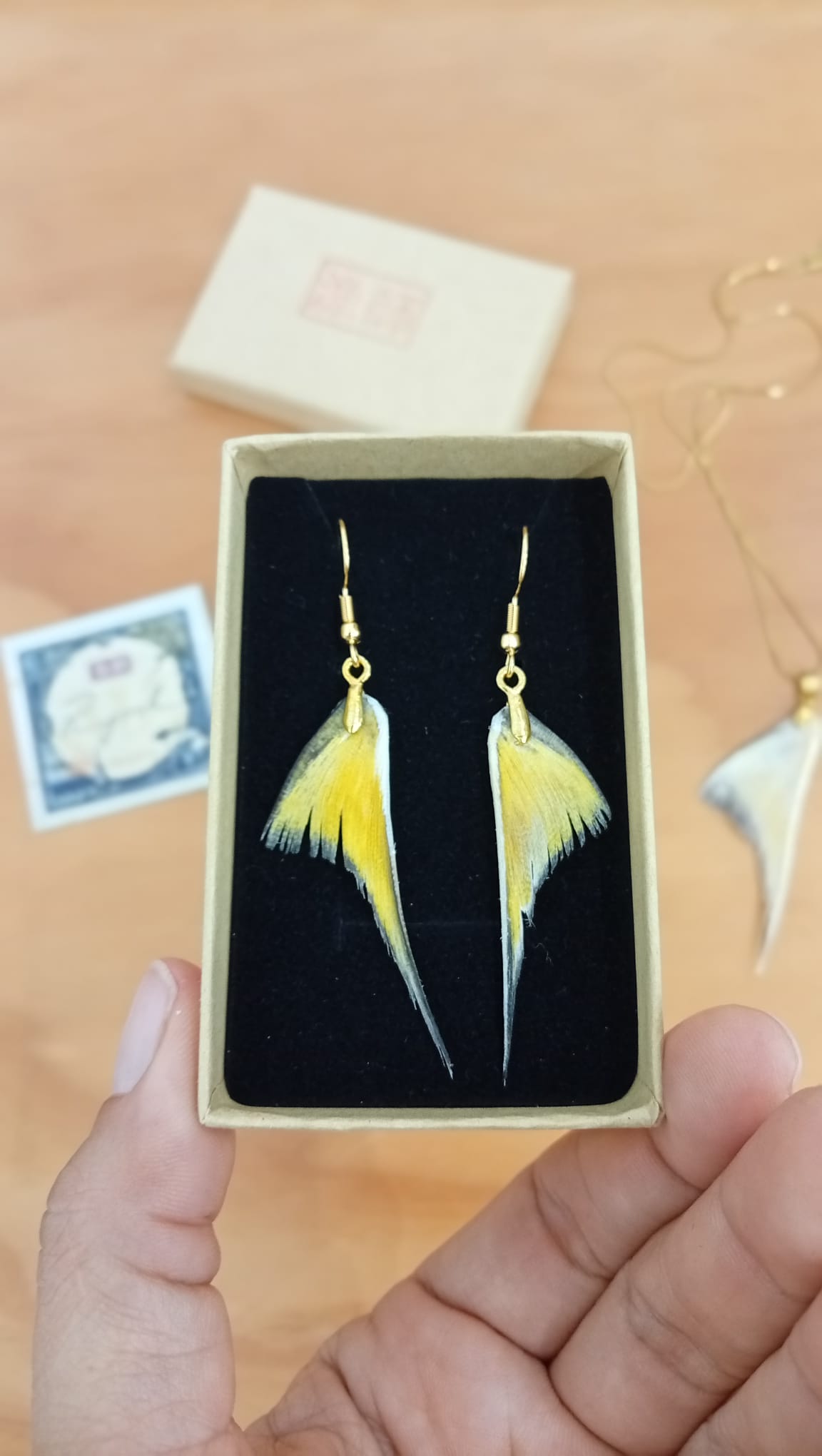 Ryoshi pendientes alitas